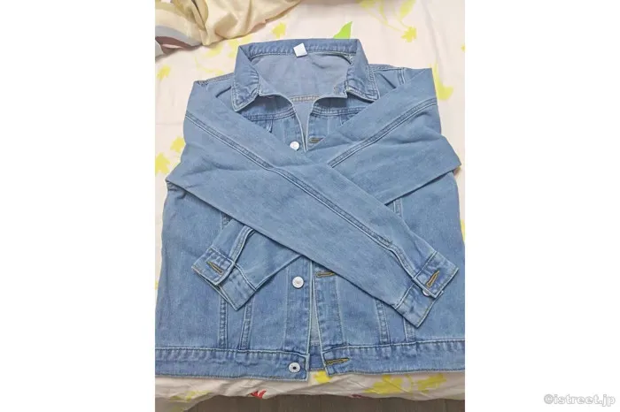 最近多いのがボタン位置が反対の海外製レディース服なんです